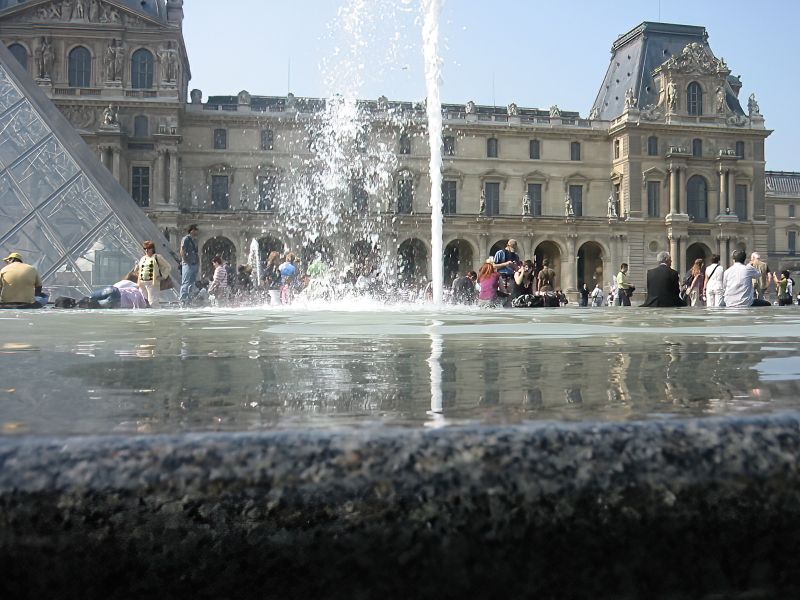 Paris Observatory Trip
Paris Observatory Trip side trips
Members travelled by Eurostar, staying at a hotel in Paris.  
Louvre
Link-words: Paris2007