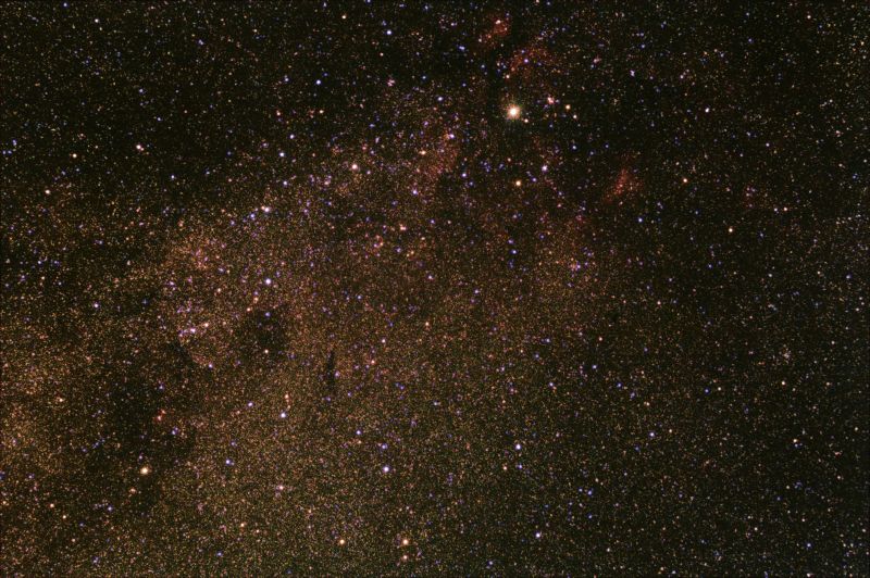 Cygnus area, probably Sadr. Duras, SW France, 07092016 02:30 CET
Used my Skywatcher StarAdventurer mount on EQ6 tripod.
Link-words: Duncan
