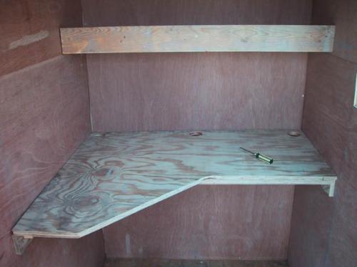 Astroshed-Desk& interior
