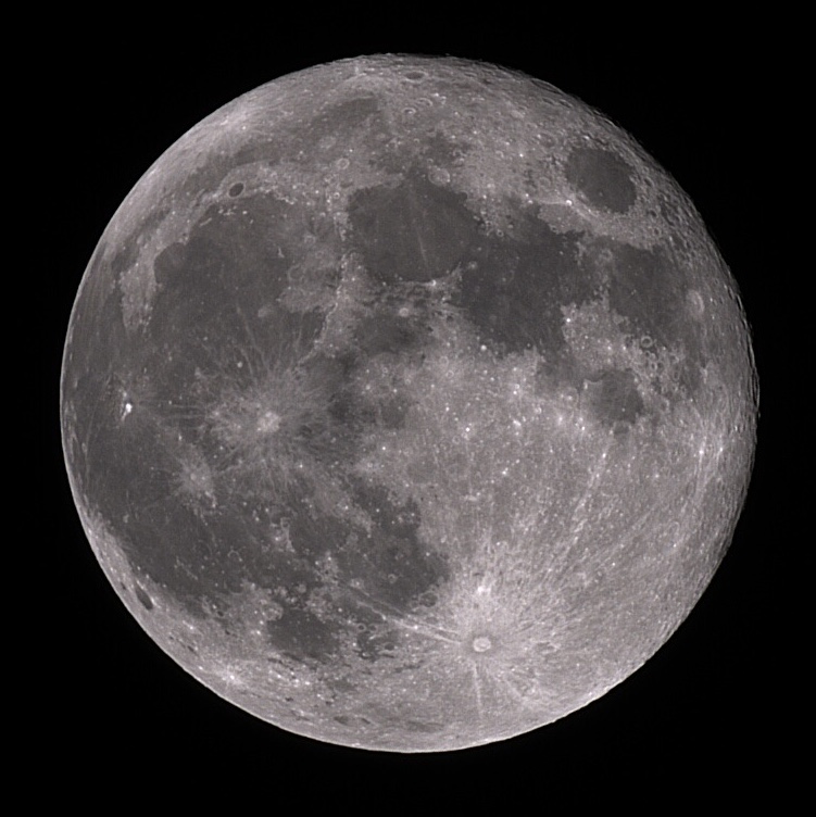 Full Moon
Full Moon - Dwarf 3
