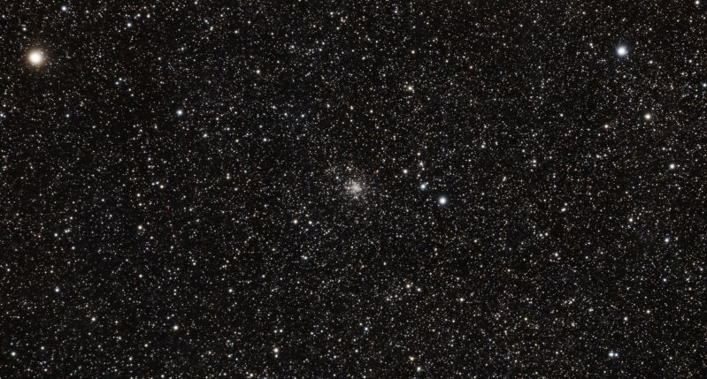M71 globular cluster
M71 globular cluster (Dwarf 3) in Sagitta
Link-words: M71 Globular Cluster