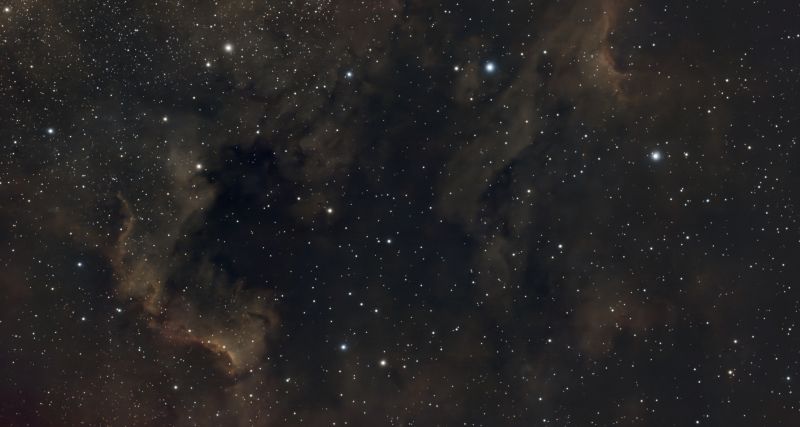Pelican Nebula in Cygnus
Pelican Nebula - Dwarf 3 taken over 1hr 10mins 15s 60gain
Link-words: Pelican Nebula Dwarf 3