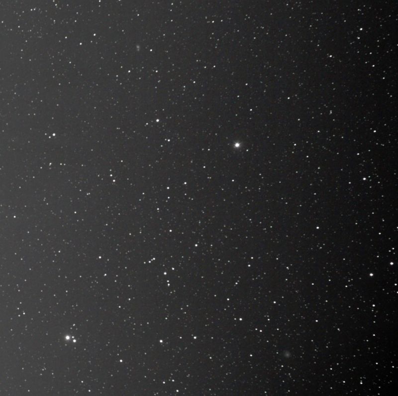 HEQ5 test - Ursa Major starfield with M101 and M51 just visible
Not terribly interesting, other than DSO visible and proved HEQ5 and DSLR working automated with RPi controller running stellarmate.
Canon 600D (unmodded), 50mm f1.8, Skyglow filter, on HEQ5 mount. 75x60s subs, 20xdarks, 20xflats. 2x2 bin
